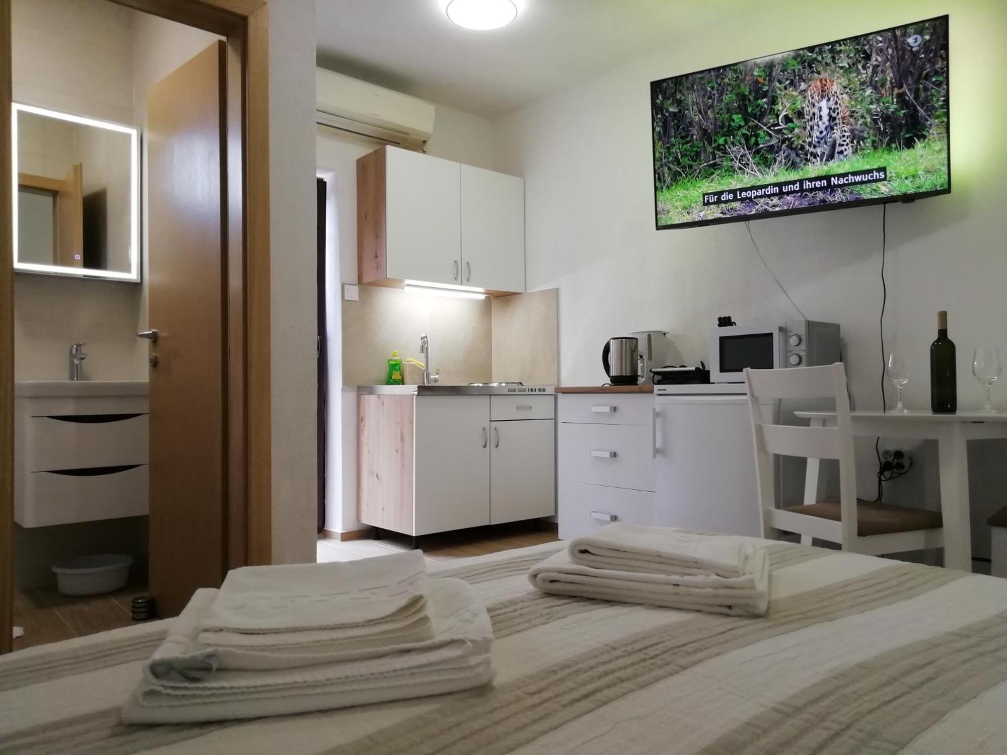 Apartments Valentina-B Nin Bagian luar foto