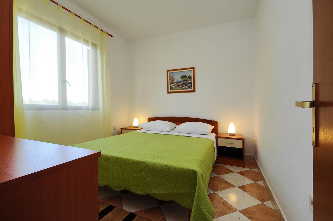 Apartments Valentina-B Nin Bagian luar foto
