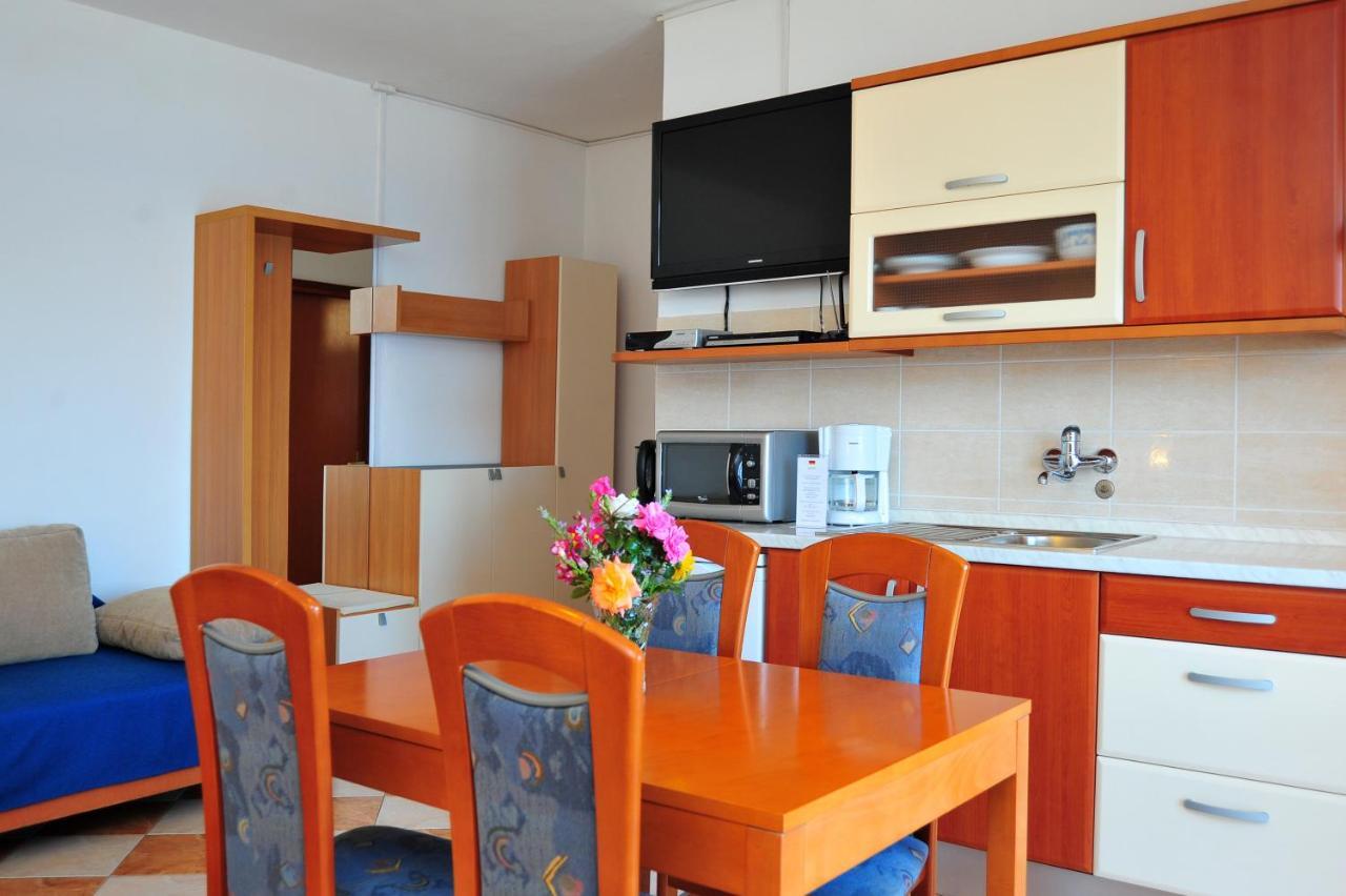 Apartments Valentina-B Nin Bagian luar foto