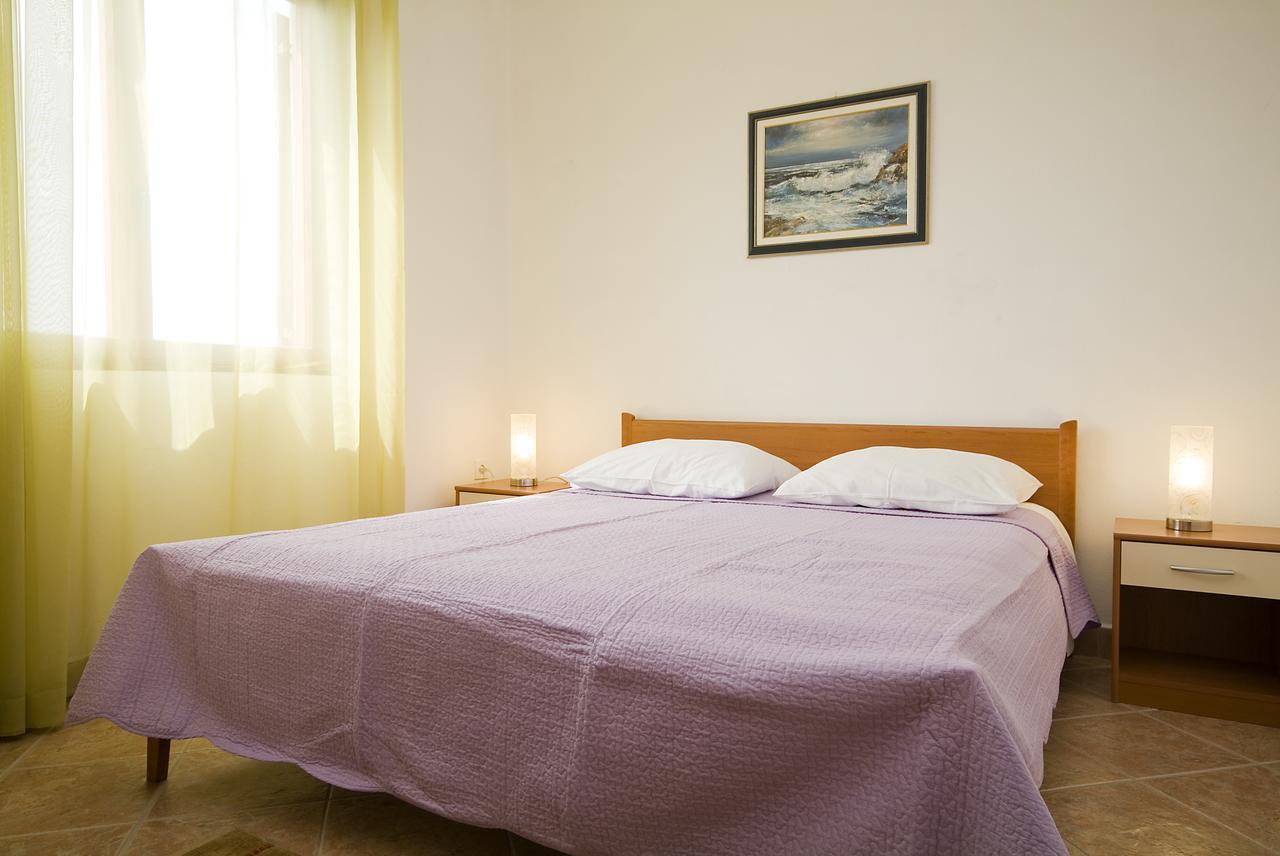 Apartments Valentina-B Nin Bagian luar foto