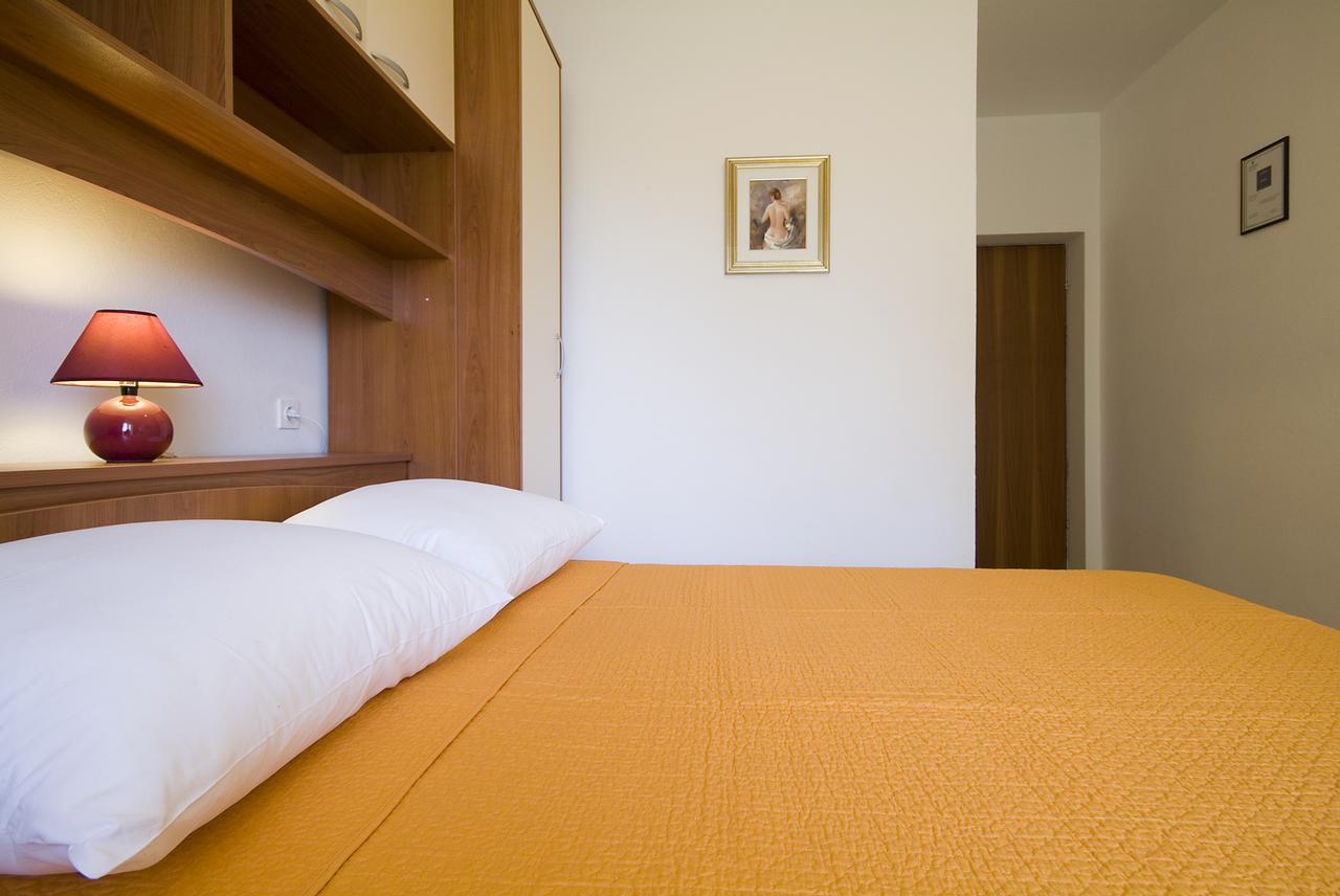 Apartments Valentina-B Nin Bagian luar foto